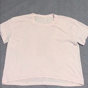 LuluLemon cropped Tee
